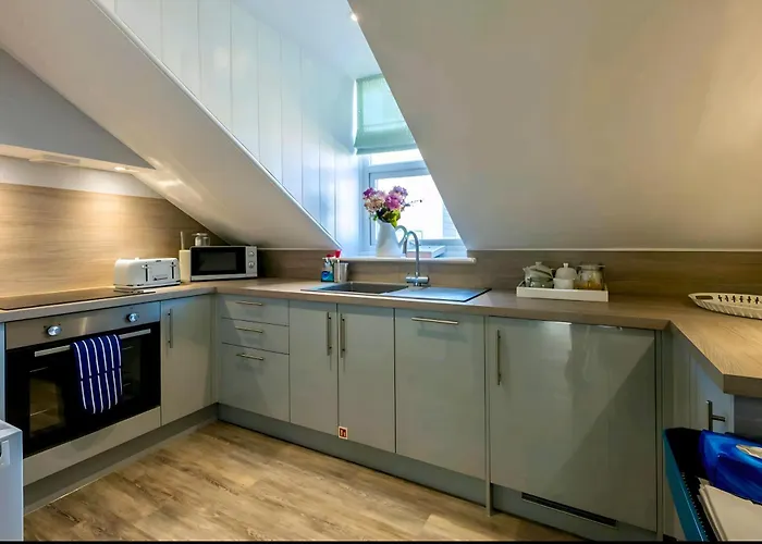 Stylish 1 Bed Flat On The Hoe - Mayflower