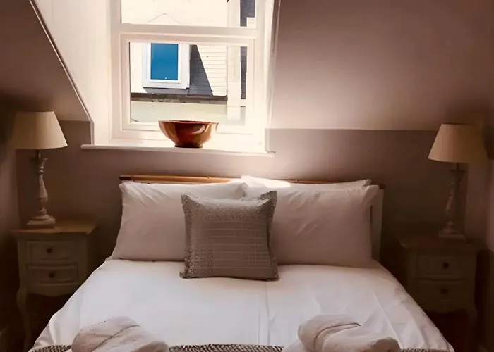 Stylish 1 Bed Flat On The Hoe - Mayflower